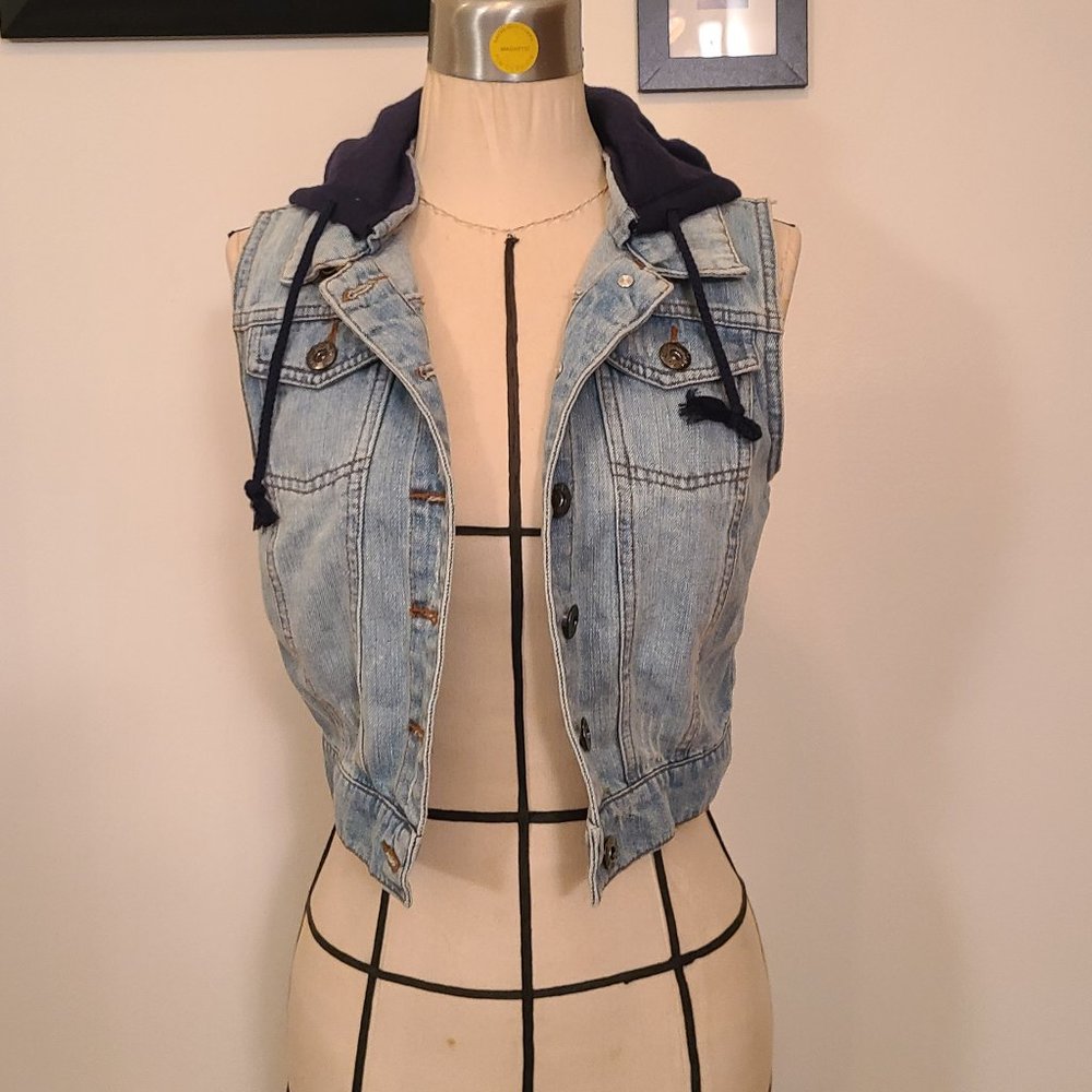 CI SONO DENIM SLEEVLESS BUTTON DOWN JACKET Size M
